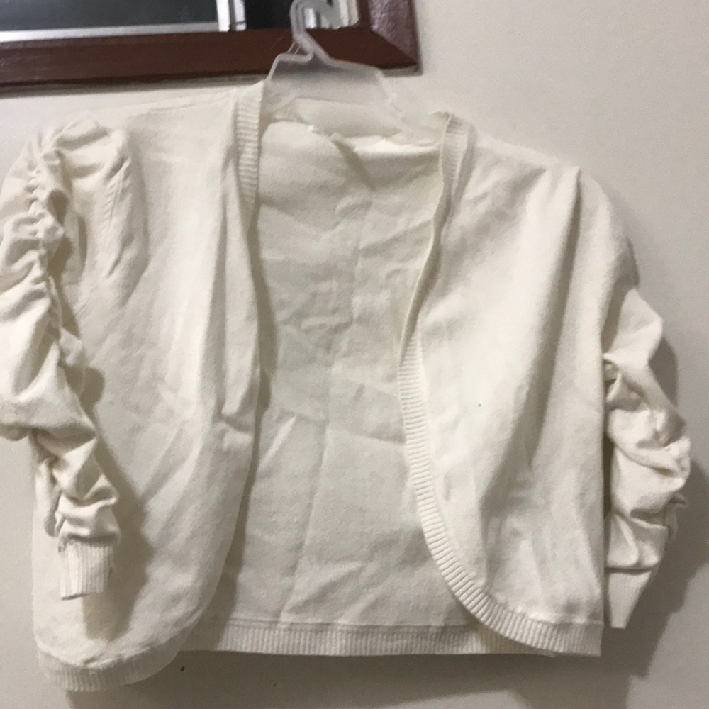 crop woolen white cardigan size large